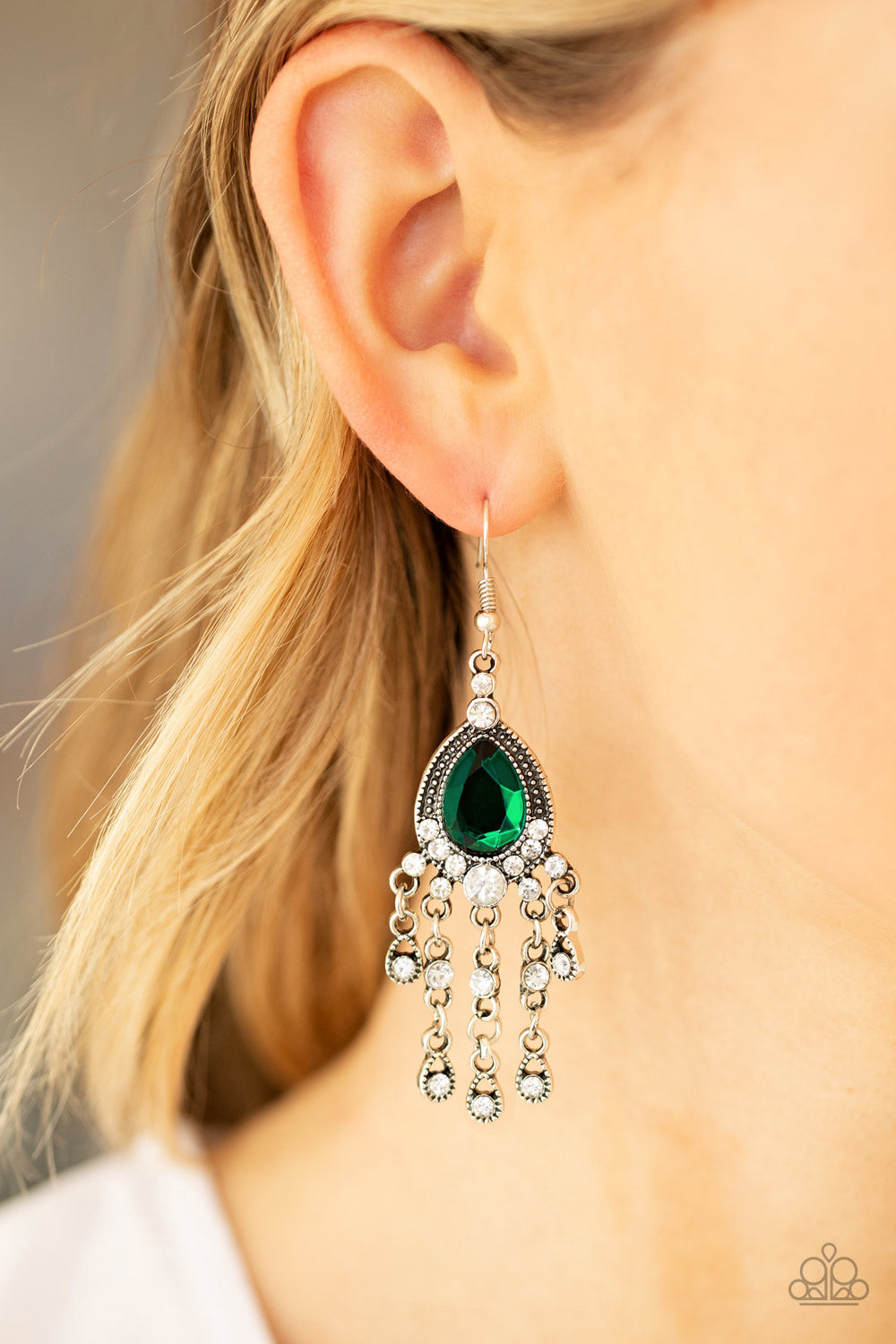 Paparazzi ♥ Bling Bliss - Green ♥  Earrings