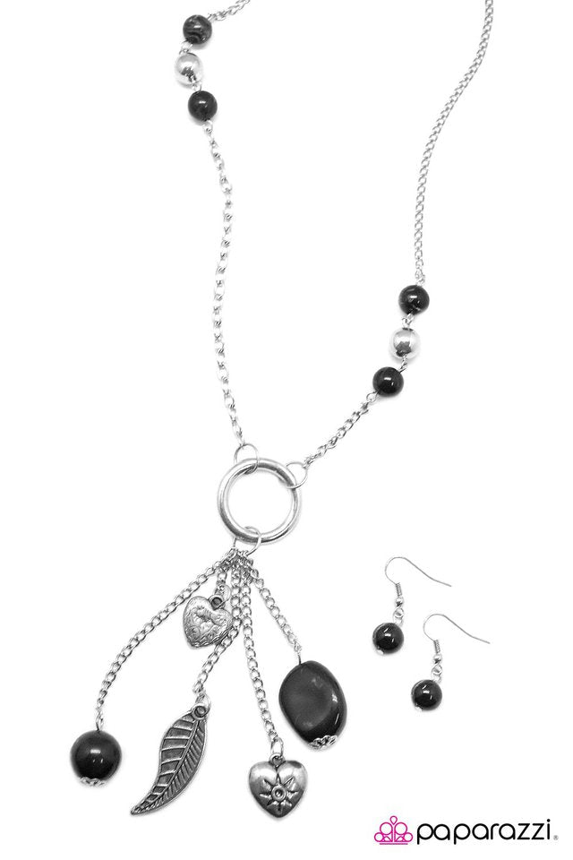 Paparazzi ♥ Hanging By a Moment - Black ♥ Necklace