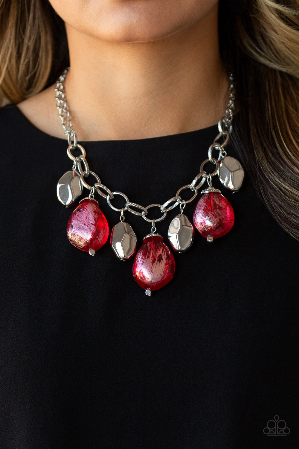 Paparazzi ♥ Looking Glass Glamorous - Red ♥  Necklace