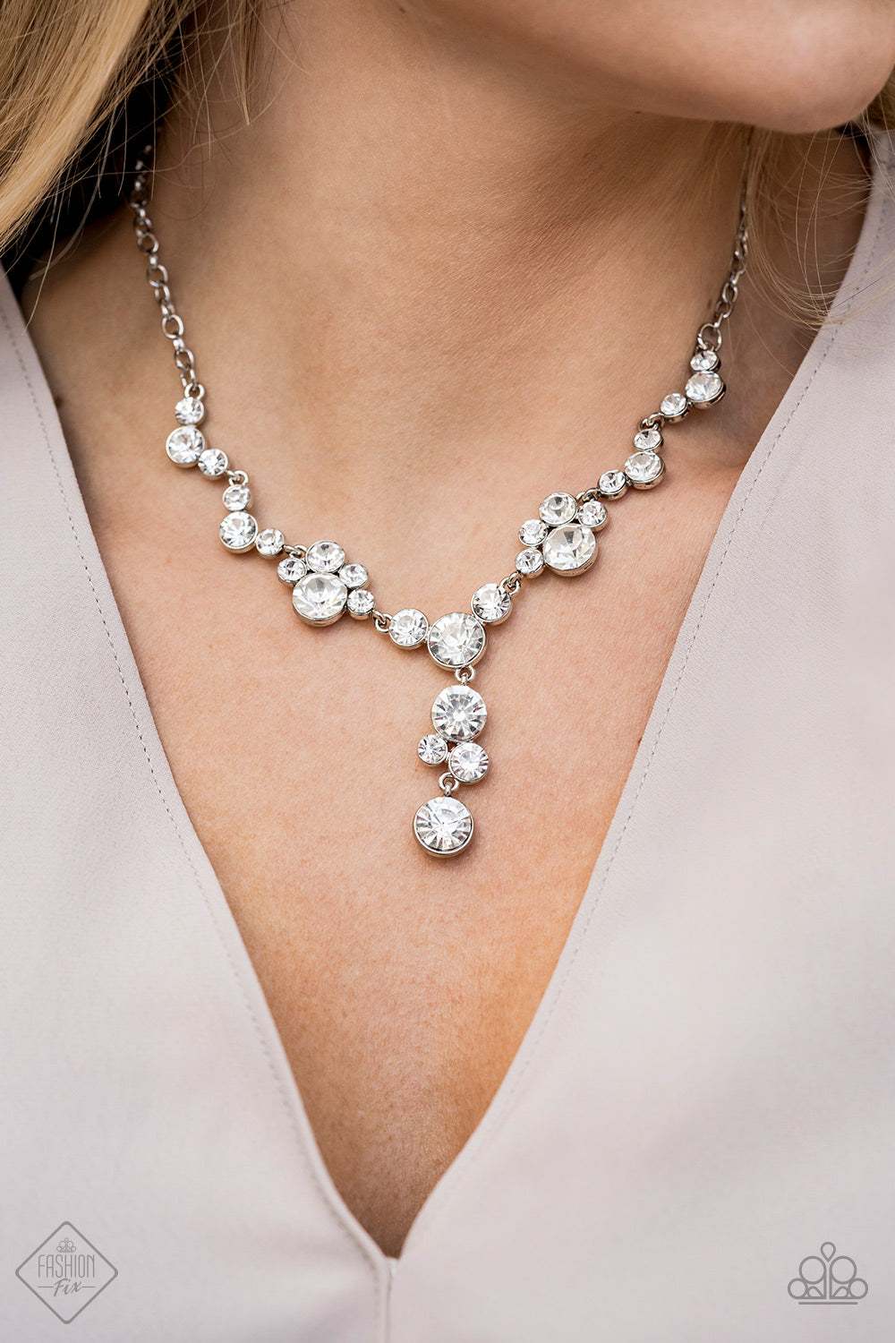 Paparazzi ♥ Inner Light - White ♥  Necklace