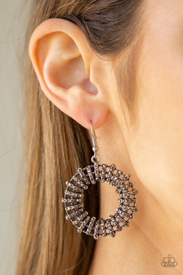 Paparazzi ♥ Girl Of Your GLEAMS - Silver ♥ Earrings