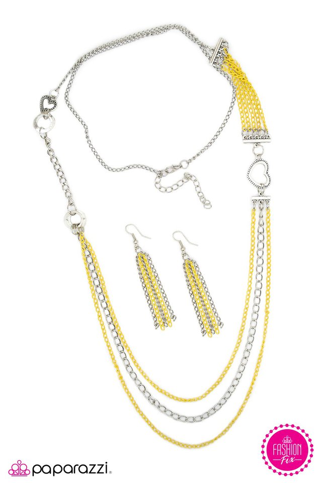 Paparazzi ♥ Head Over Heels - Yellow ♥ Necklace