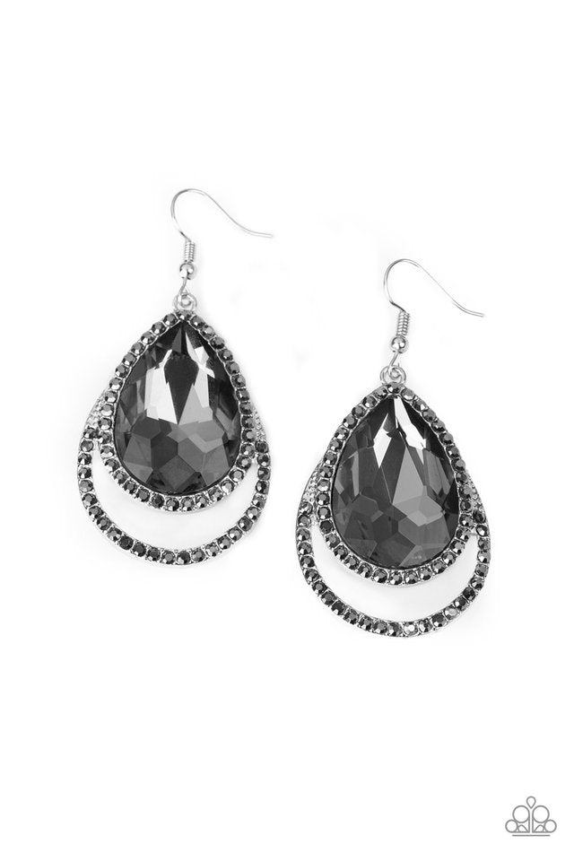 Paparazzi ♥ Famous - Silver ♥ Earrings