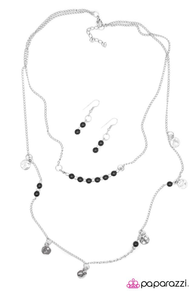 Paparazzi ♥ Whats Your Sign? - Black ♥ Necklace