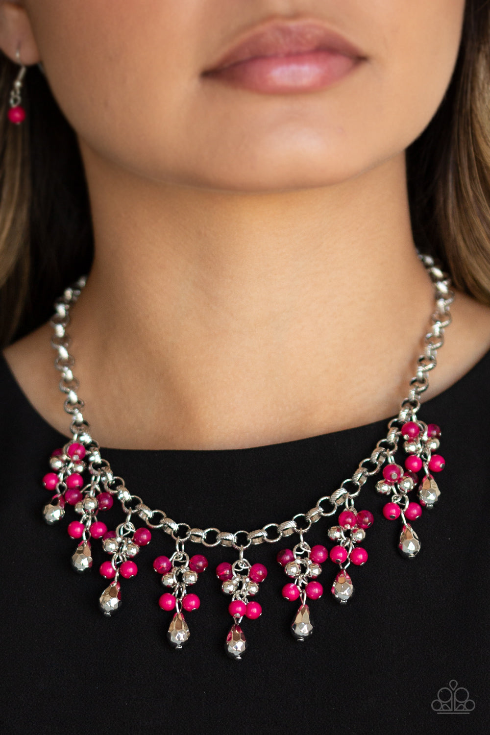 Paparazzi ♥ Travelling Trendsetter - Pink ♥  Necklace