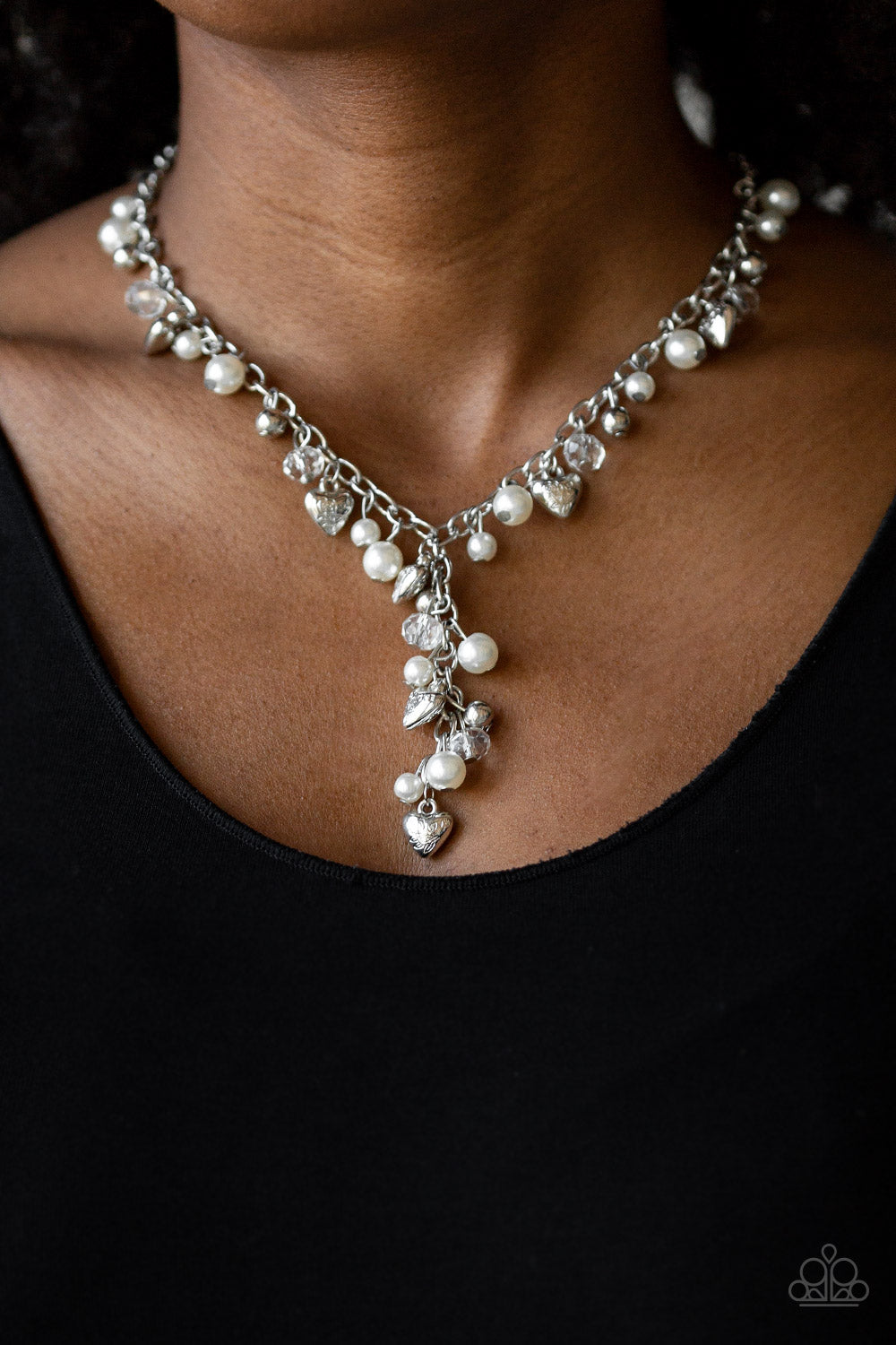 Paparazzi ♥ Vintage Heartthrob - White ♥  Necklace