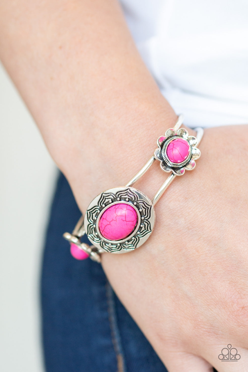 Paparazzi ♥ Desert Eden - Pink ♥  Bracelet