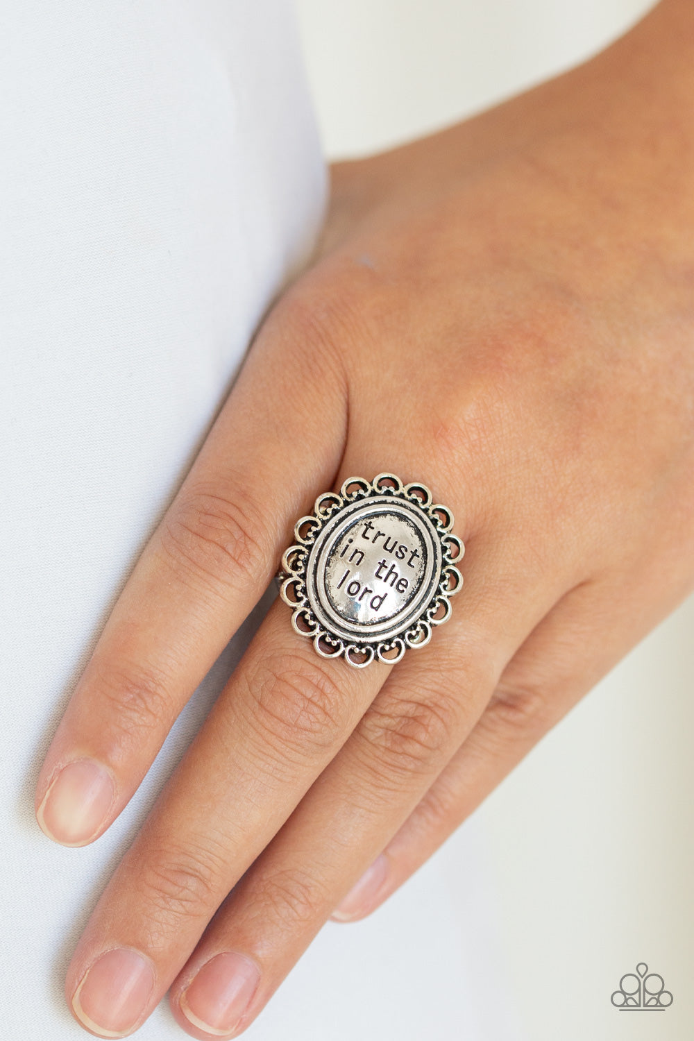 Paparazzi ♥ Trust - Silver ♥  Ring