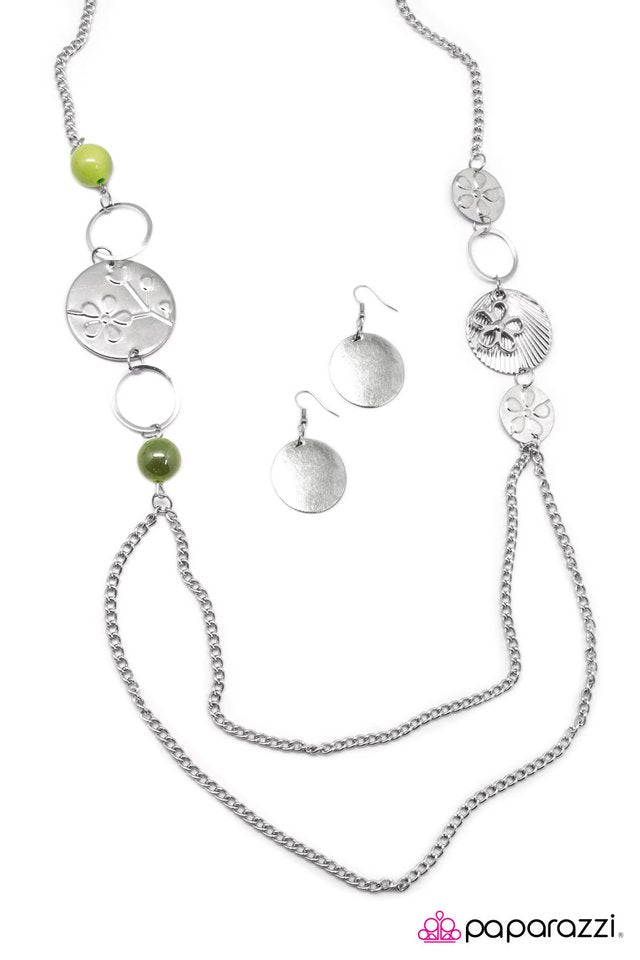 Paparazzi ♥ In Lieu of Flowers - Green ♥ Necklace