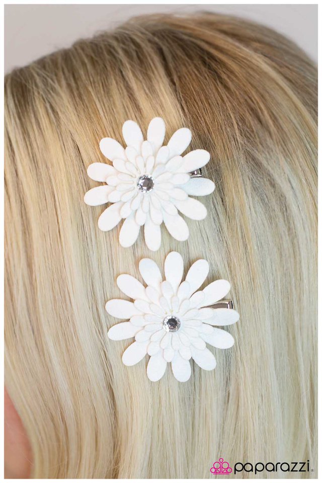 petal-pusher-white-p7td-wtxx-001xx