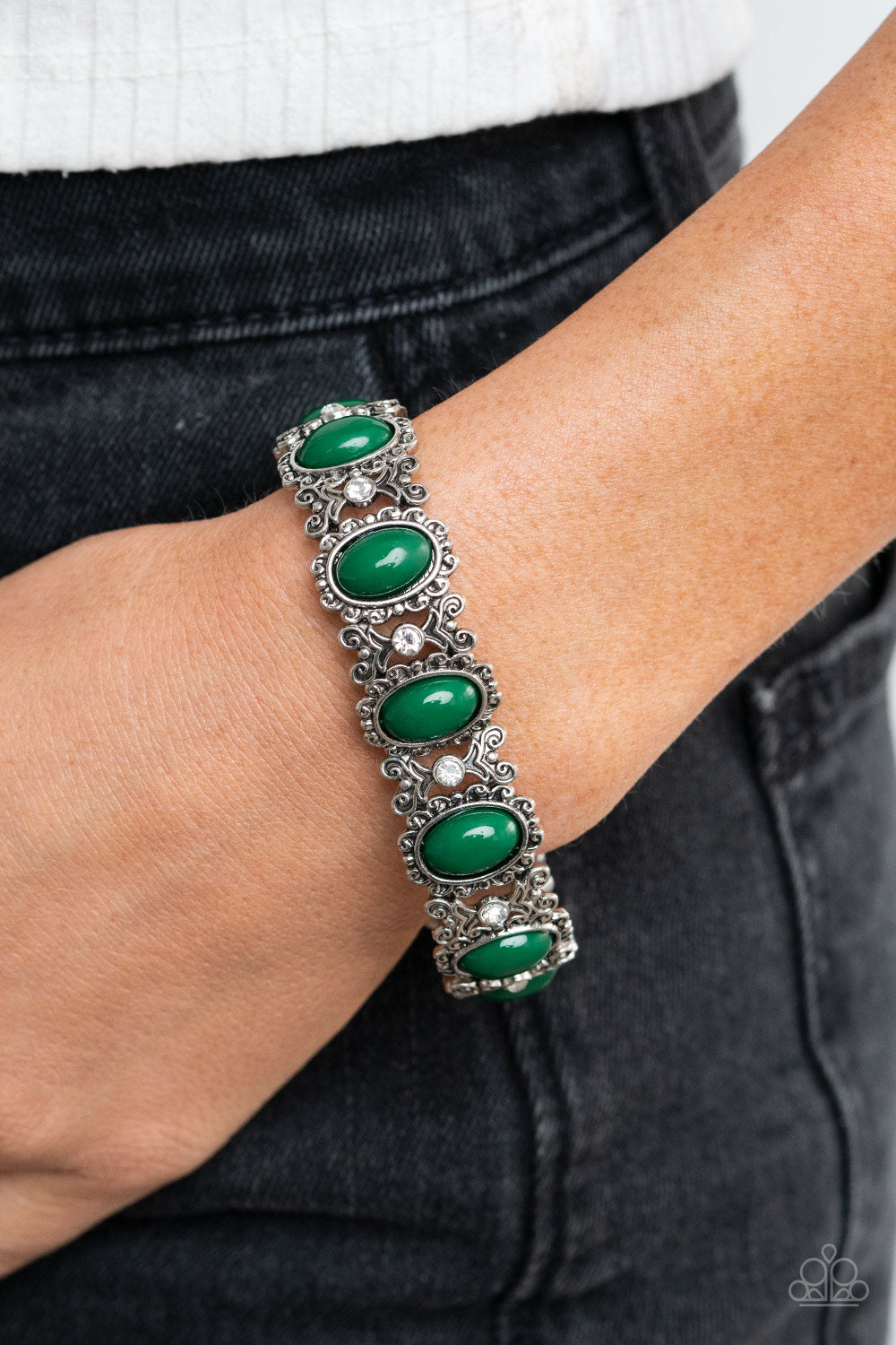 Paparazzi ♥ A Piece of Cake - Green ♥  Bracelet