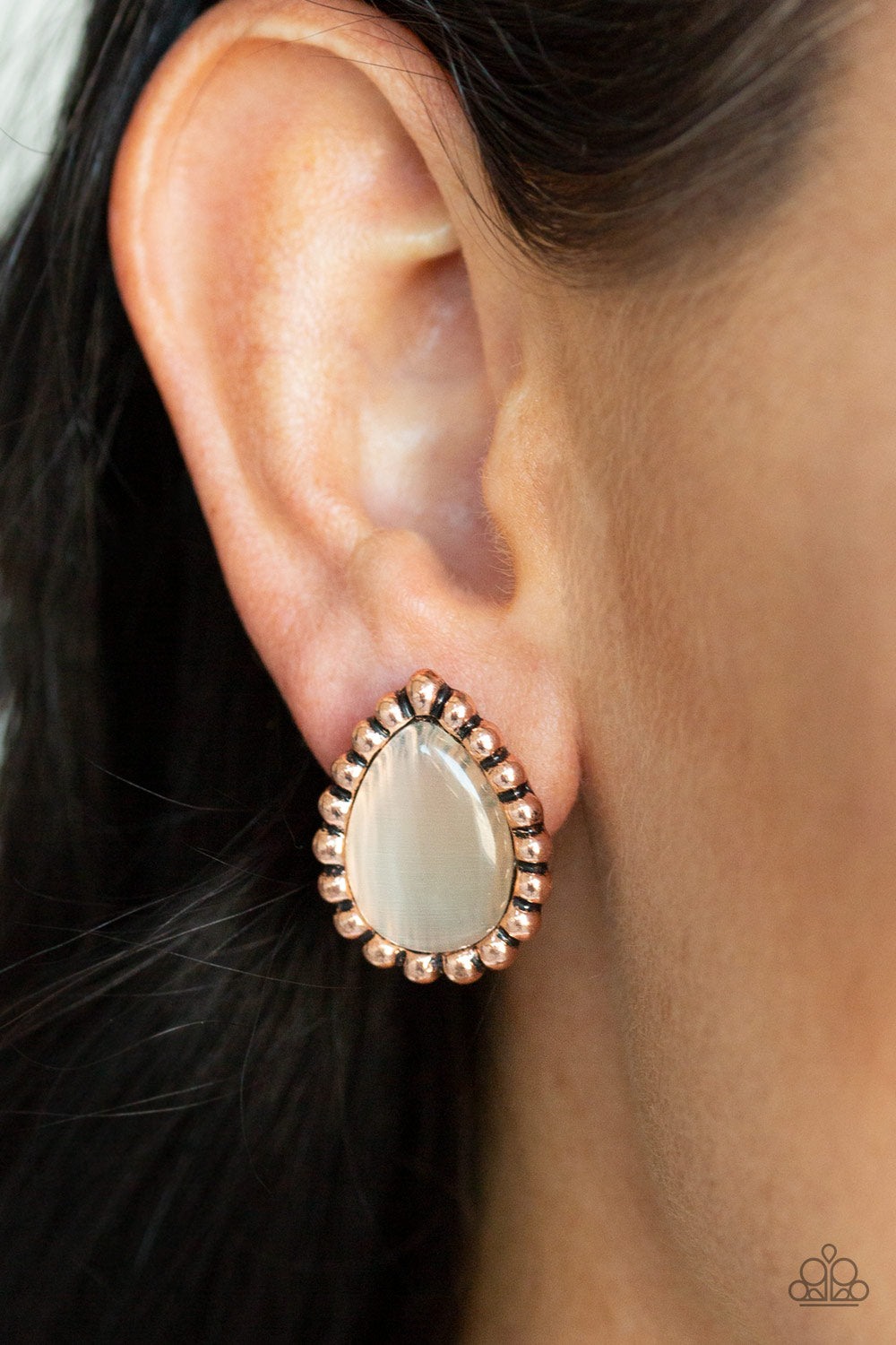 Paparazzi ♥ I Wanna GLOW - Copper ♥  Post Earrings