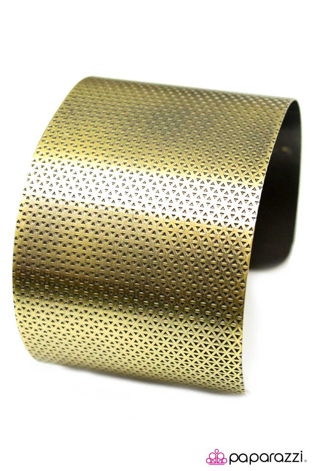 Paparazzi ♥ Gladiator Gal - Brass ♥ Bracelet