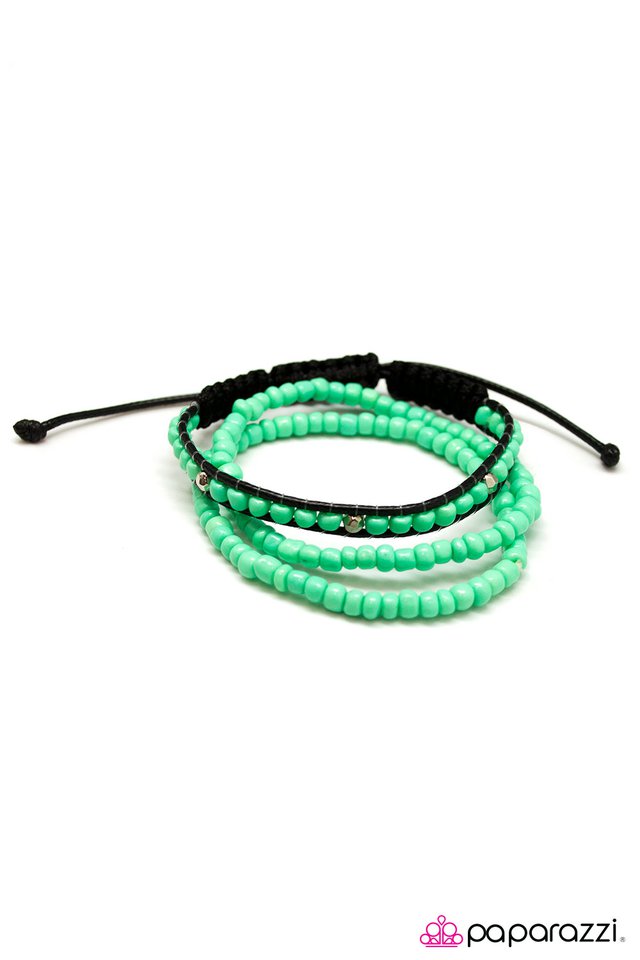 Paparazzi ♥ Renegade - Green ♥ Bracelet
