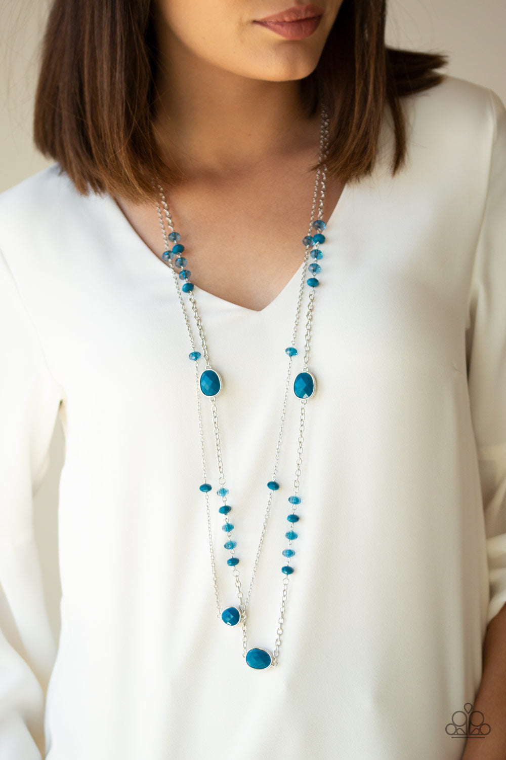 Paparazzi ♥ Dazzle The Crowd - Blue ♥  Necklace