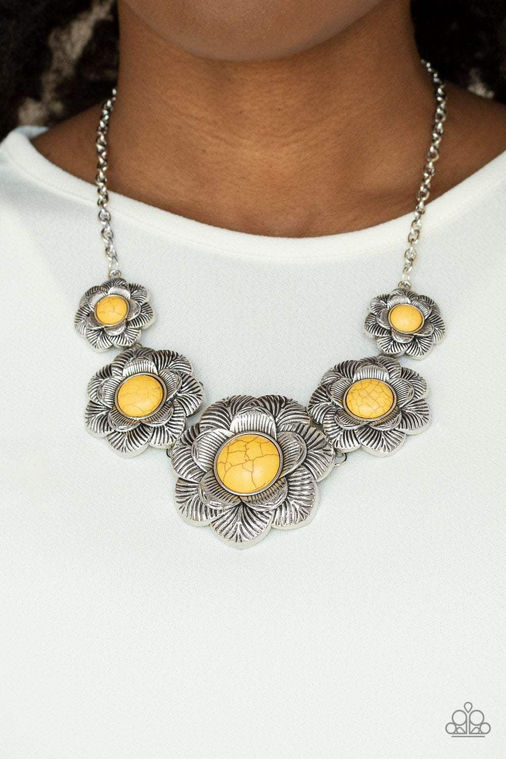 Paparazzi ♥ Santa Fe Hills - Yellow ♥  Necklace