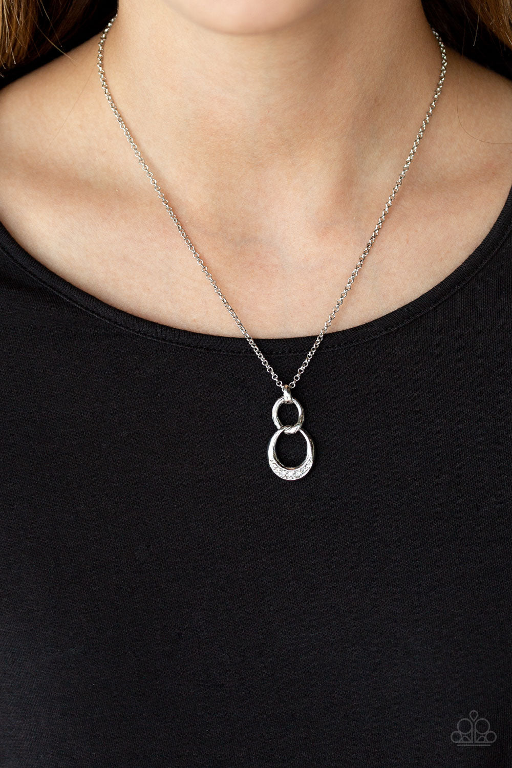 Paparazzi ♥ Rockefeller Royal - White ♥  Necklace