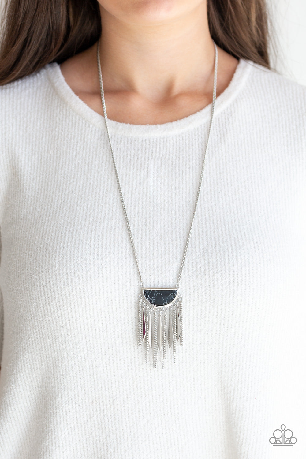 Paparazzi ♥ Desert Hustle - Black ♥  Necklace