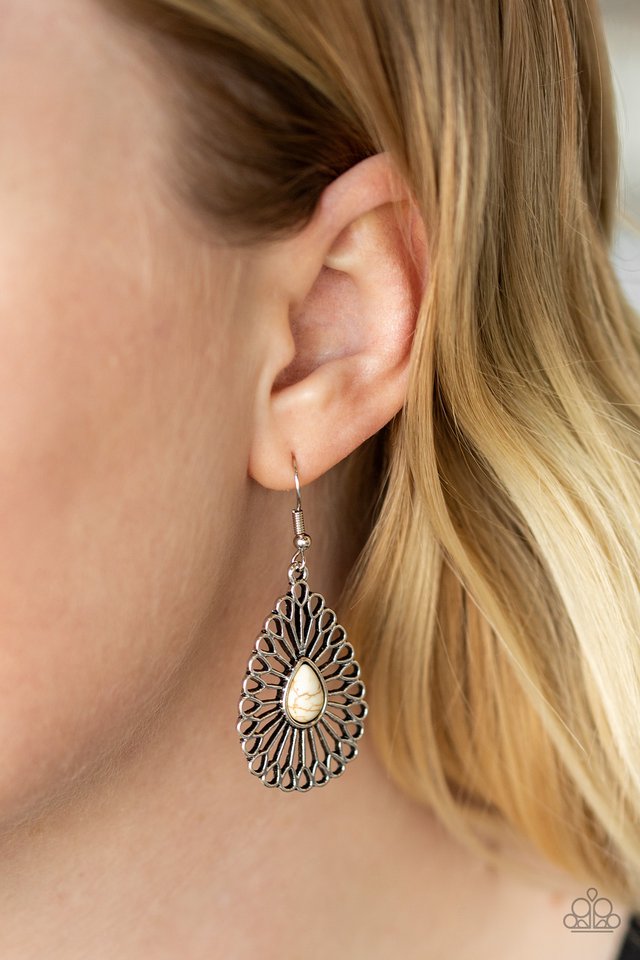Paparazzi ♥ Simply Sedimentary - White ♥ Post Earrings