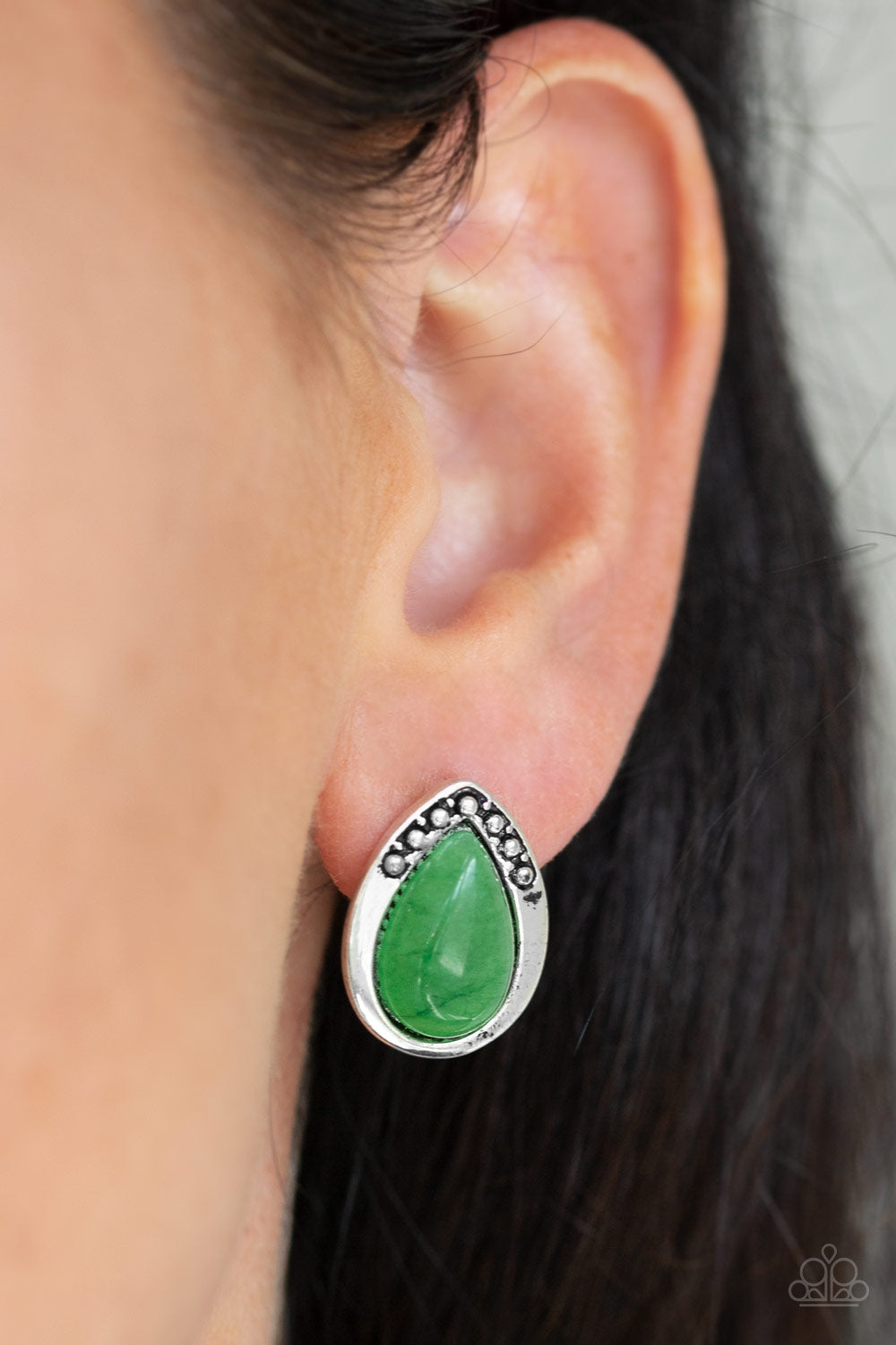 Paparazzi ♥ Stone Spectacular ♥  Post Earrings