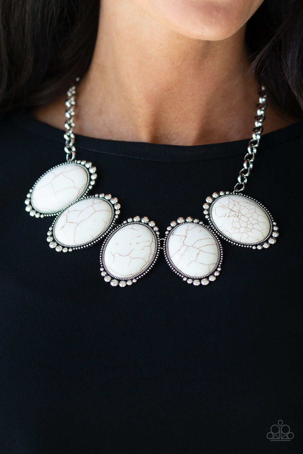 Paparazzi ♥ Prairie Goddess - White ♥  Necklace