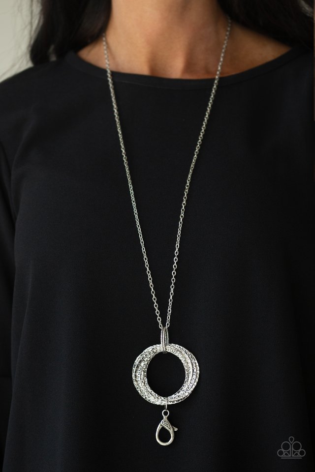 Paparazzi ♥ Metal Marathon - Silver ♥ Lanyard