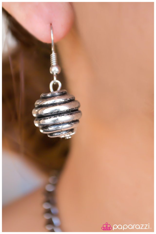 Paparazzi ♥ Lady Marmalade - Silver ♥ Necklace