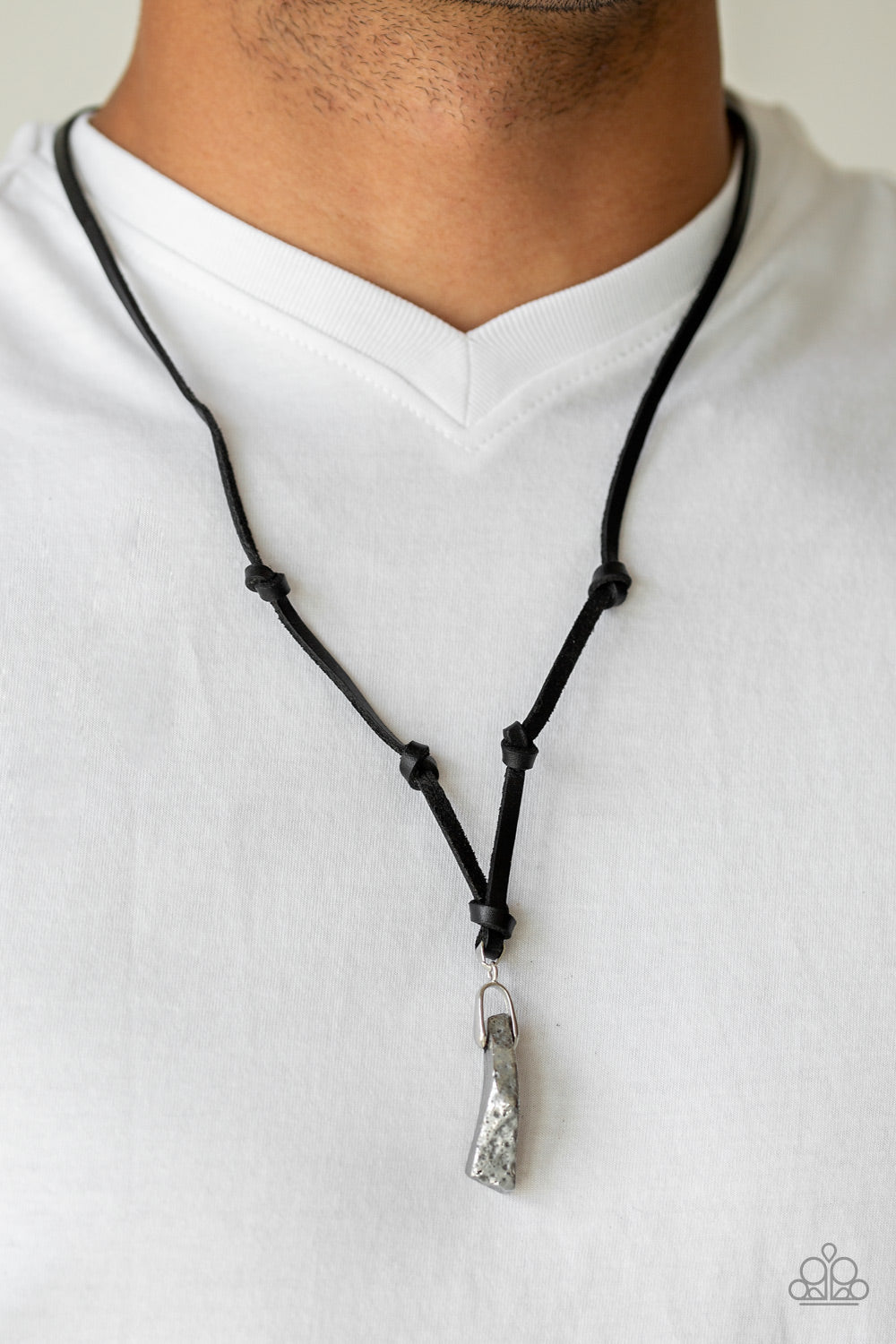 Paparazzi ♥ Magnetism - Silver ♥  Necklace