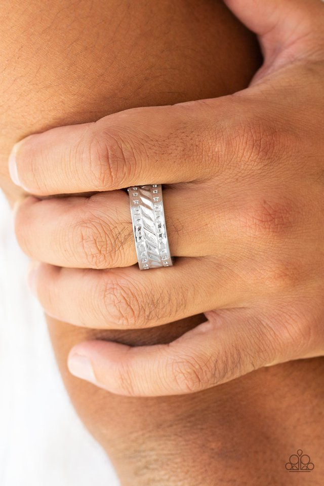 Paparazzi ♥ Revel - Silver ♥ Ring