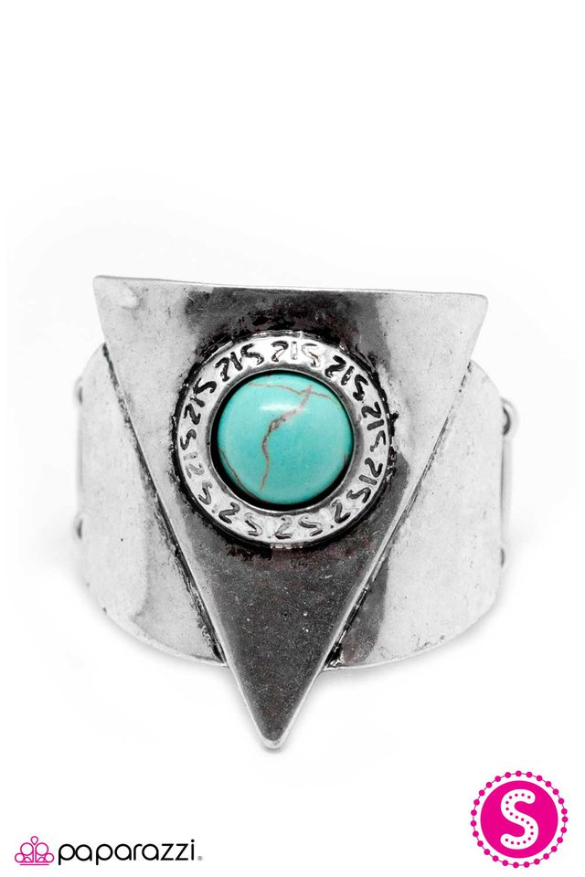 Paparazzi ♥ Picking Up Signals - Blue ♥ Ring