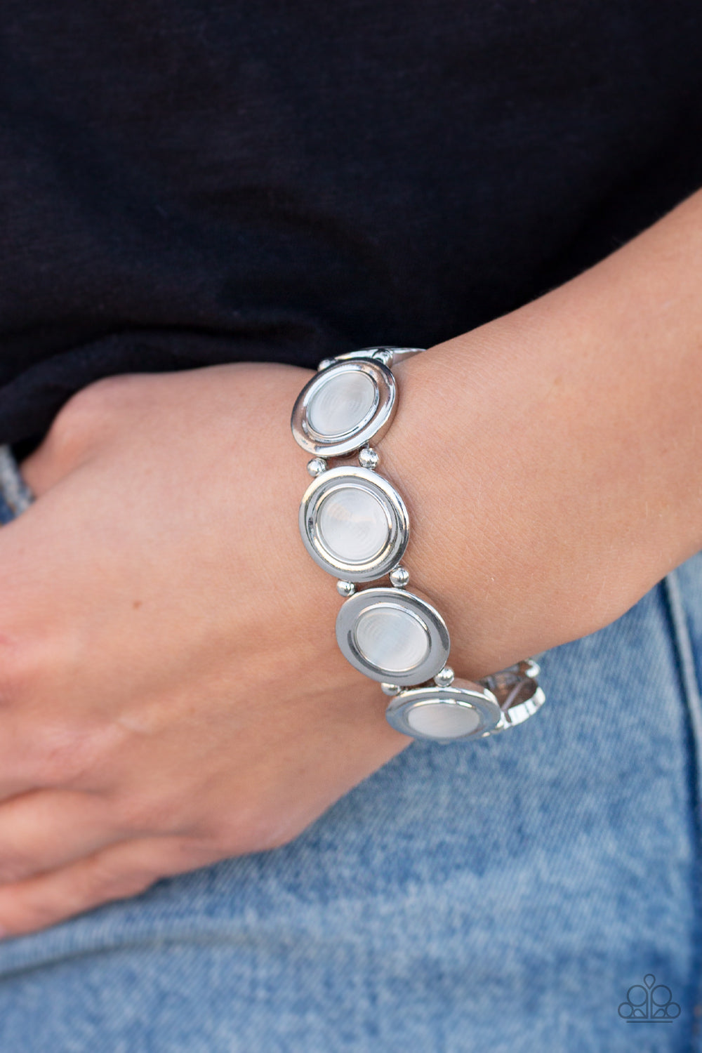 Paparazzi ♥ Muster Up The Luster - White ♥  Bracelet