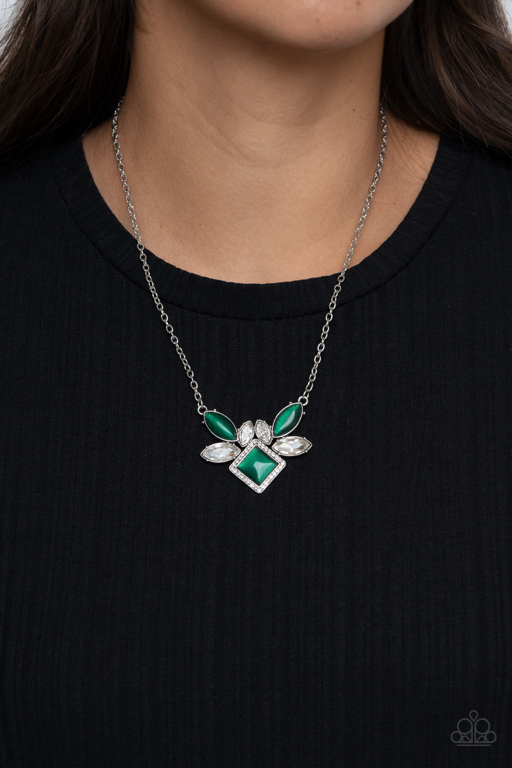 Paparazzi ♥ Amulet Avenue - Green ♥  Necklace