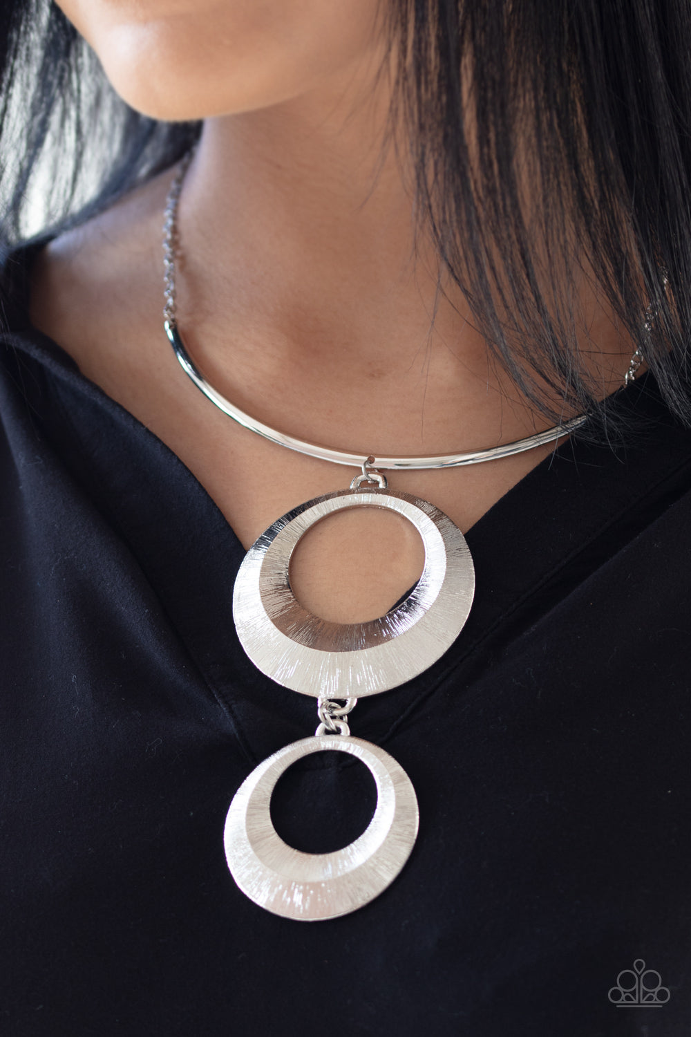 Paparazzi ♥ Egyptian Eclipse - Silver ♥  Necklace