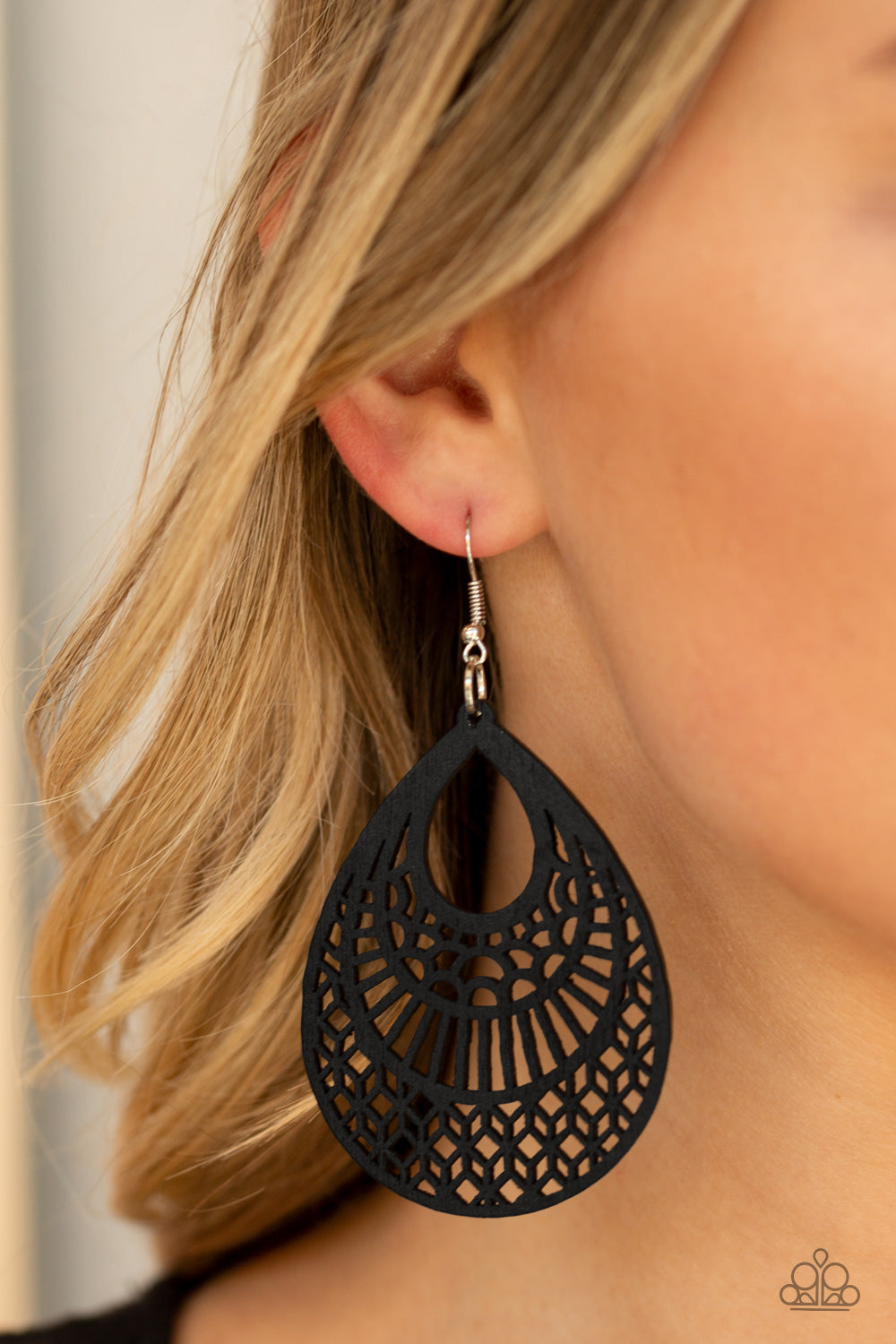 Paparazzi ♥ Shoulda Coulda WOODa - Black ♥  Earrings