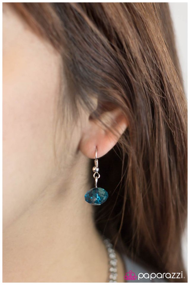 Paparazzi ♥ Down the Rabbit Hole - Blue ♥ Necklace