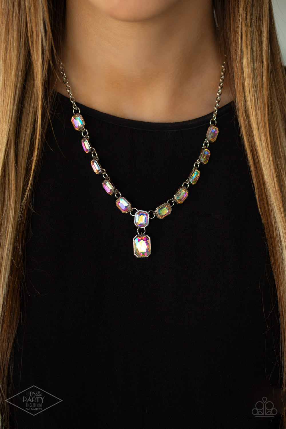 Paparazzi ♥ The Right To Remain Sparkly - Multi ♥  Necklace