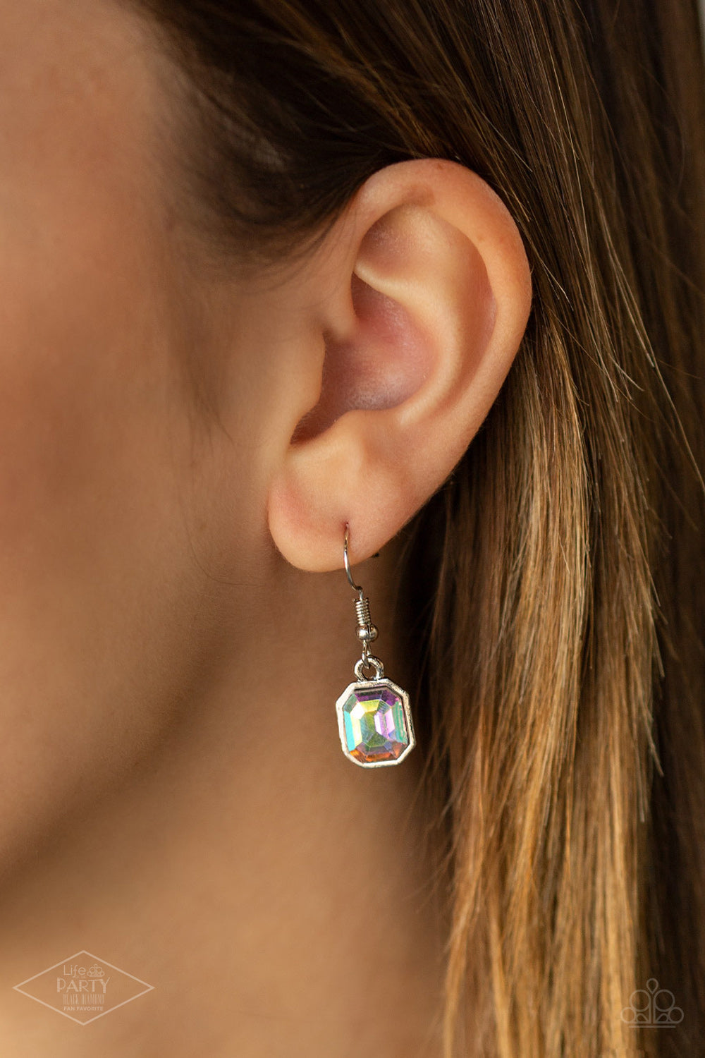 Paparazzi ♥ The Right To Remain Sparkly - Multi ♥  Necklace