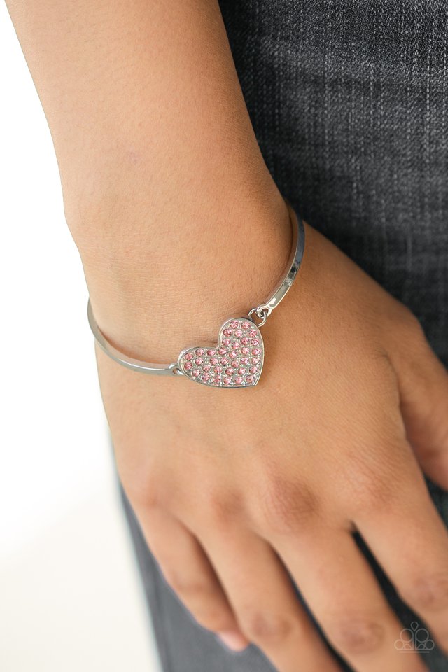 Paparazzi ♥ Heart-Stopping Shimmer - Pink ♥ Bracelet