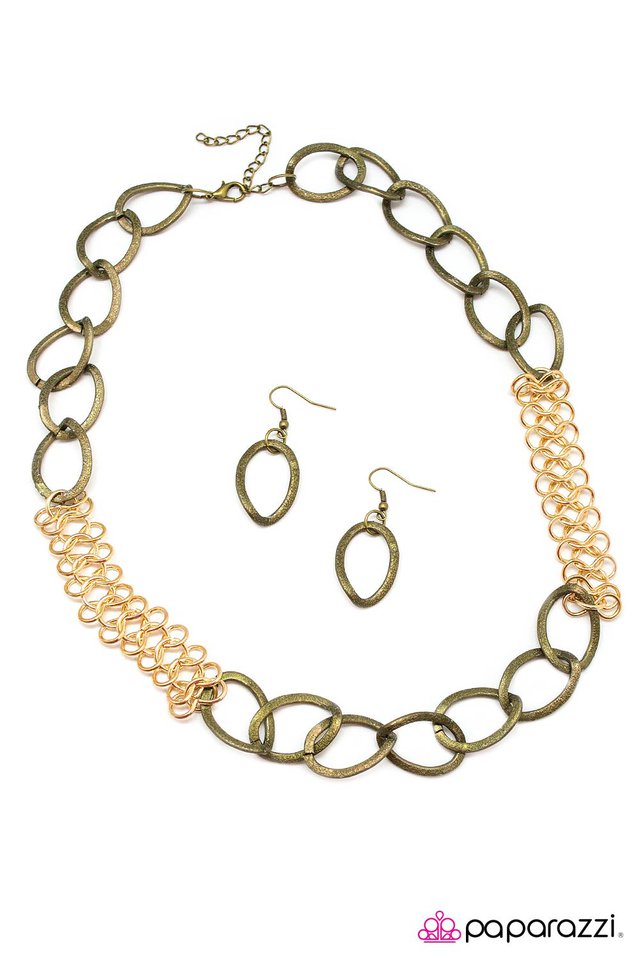 Paparazzi ♥ Caught In Her Web - Brass ♥ Necklace