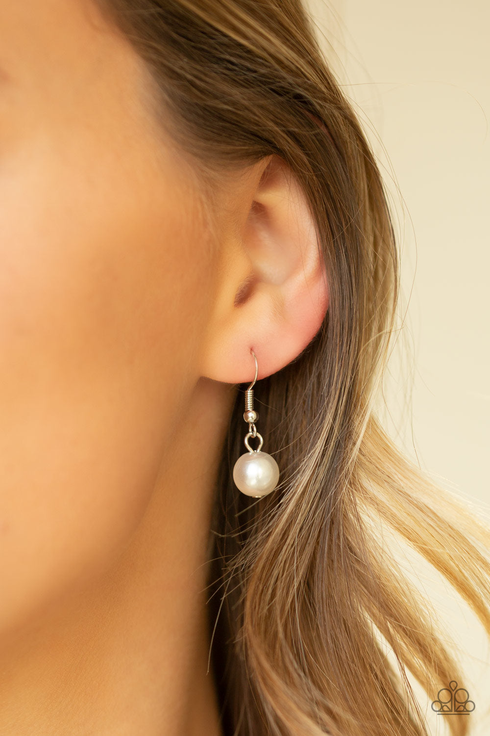 Paparazzi ♥ Pearl Prodigy - White ♥  Necklace