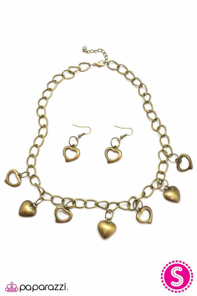 Paparazzi ♥ Piece Of My Heart - Brass ♥ Necklace