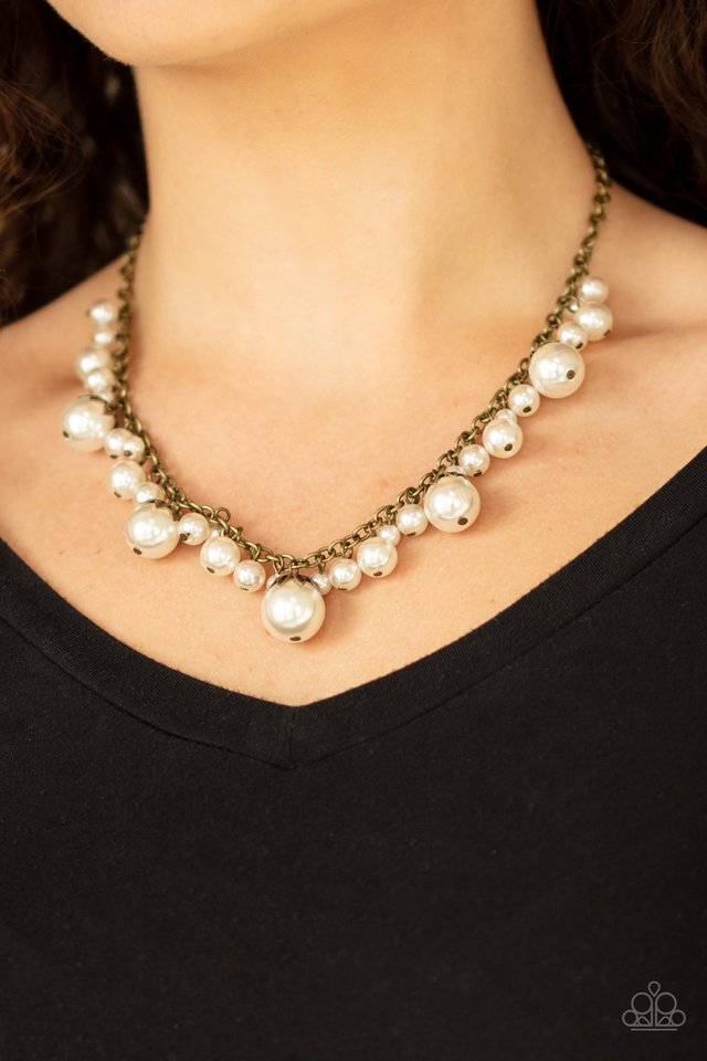 Paparazzi ♥ Uptown Pearls - Brass ♥ Necklace
