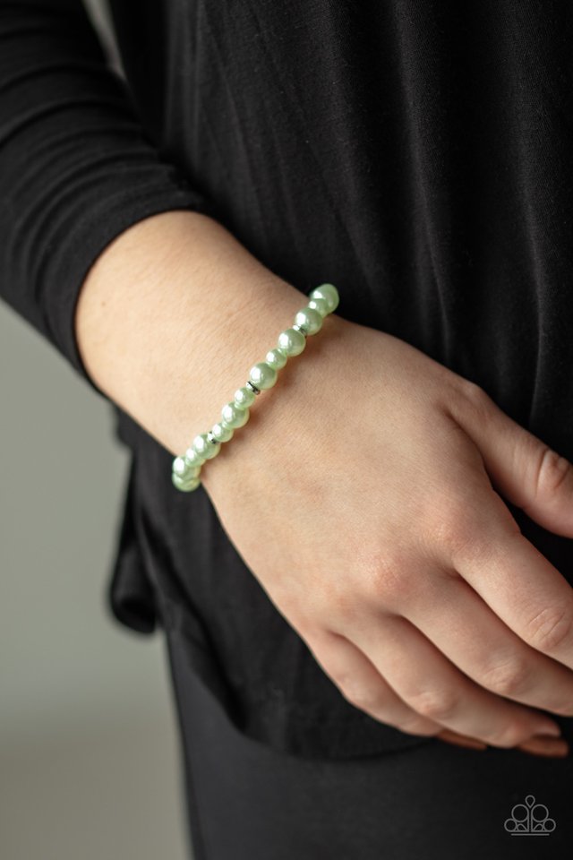 Paparazzi ♥ Powder and Pearls - Green ♥ Bracelet