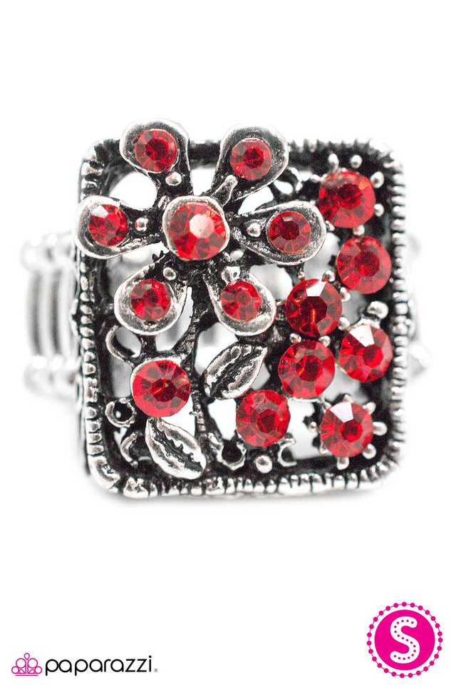 Paparazzi ♥ Scarlet Fever - Red ♥ Ring
