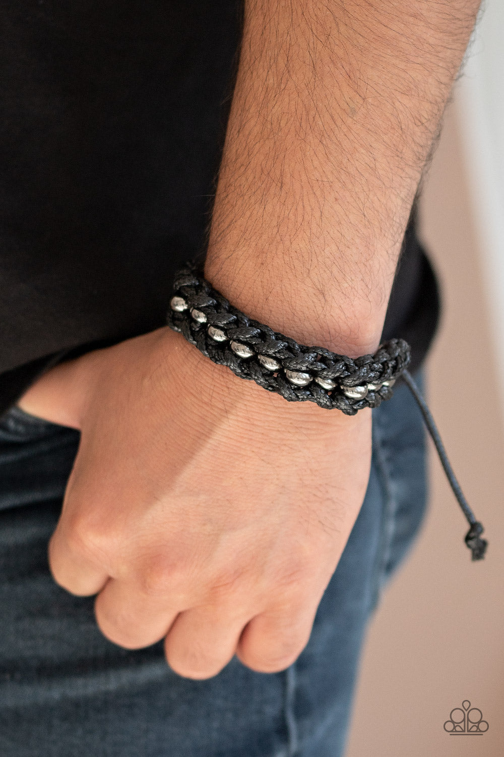 Paparazzi ♥ Motor Pool - Black ♥  Bracelet