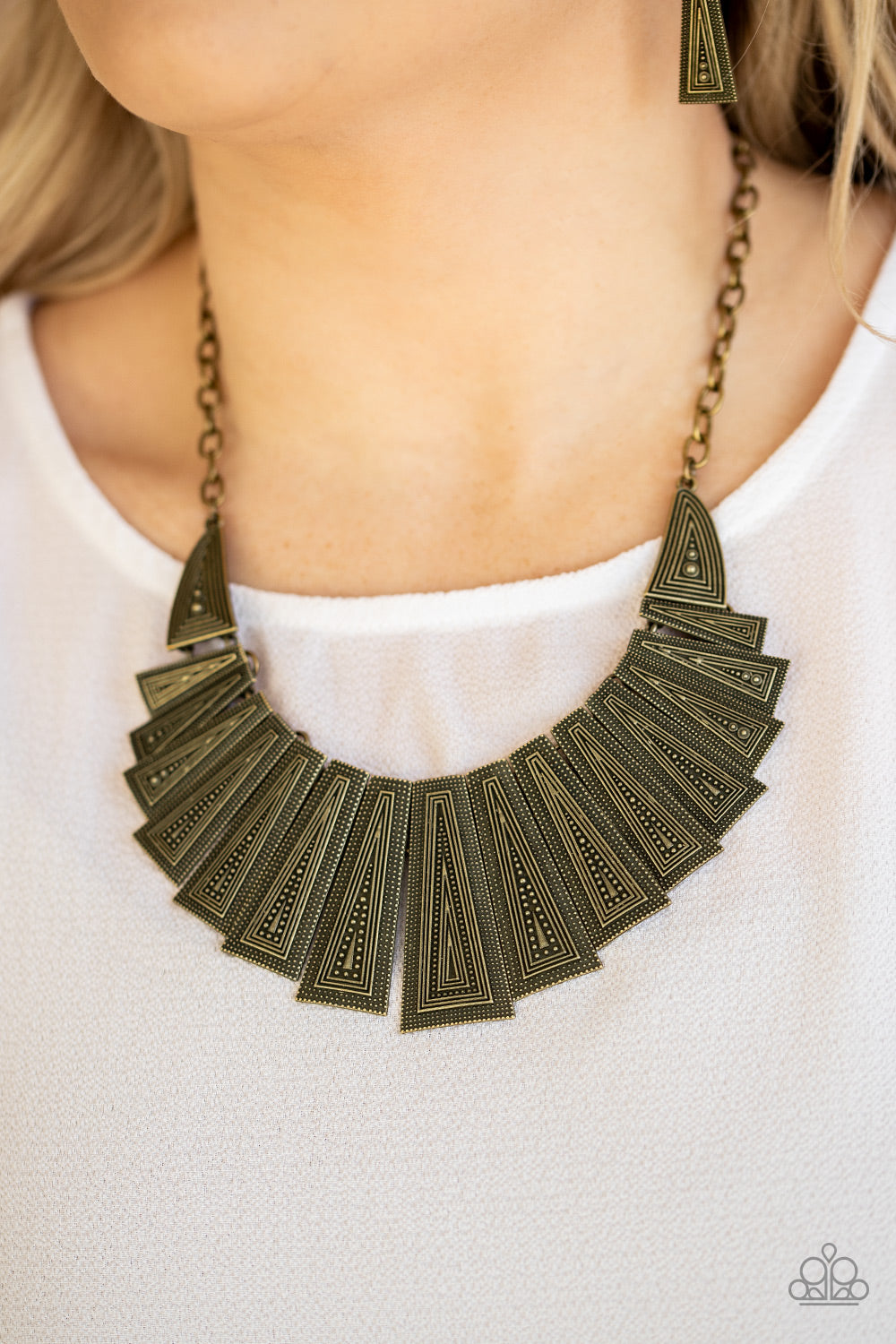Paparazzi ♥ Metro Mane - Brass ♥  Necklace
