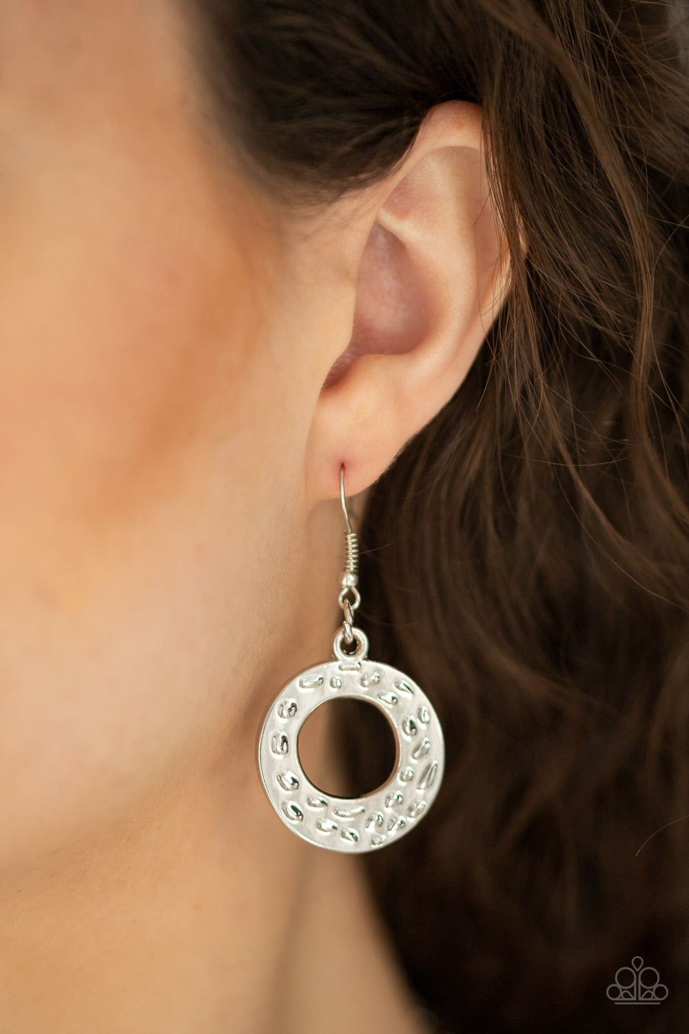 Paparazzi ♥ Mildly Metro - Silver ♥  Necklace