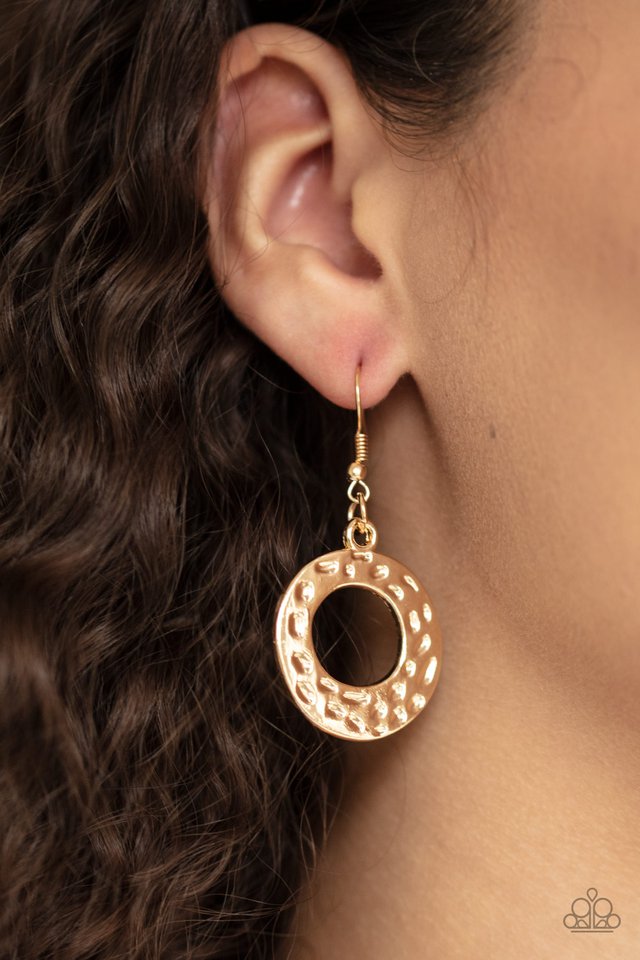 Paparazzi ♥ Mildly Metro - Gold ♥ Necklace