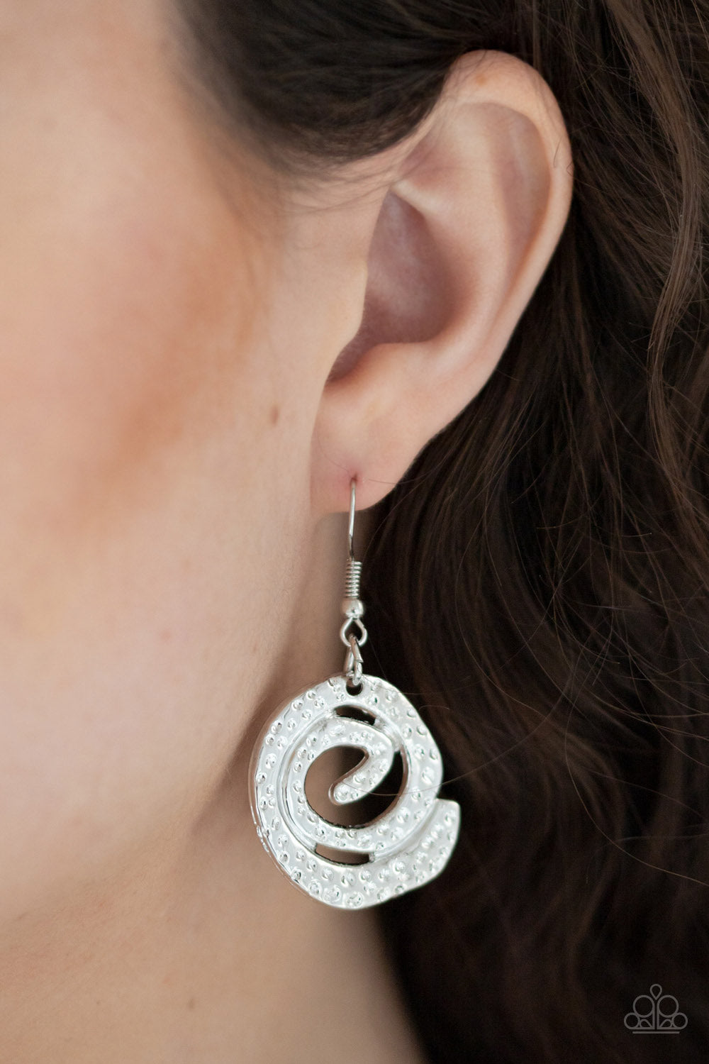 Paparazzi ♥ Statement Swirl - Silver ♥  Necklace