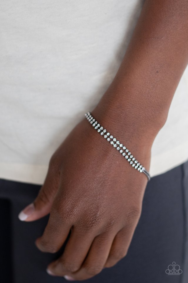 Paparazzi ♥ All Dolled Up - Black ♥ Bracelet